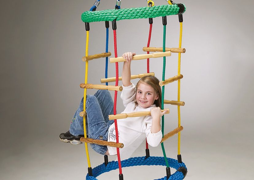 Climbing chimney carousel, with ground anchors