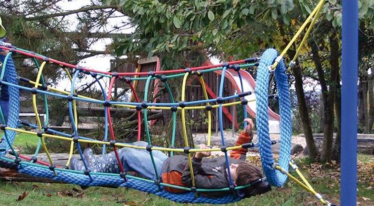 Climbing play – adventure tunnel for steel posts