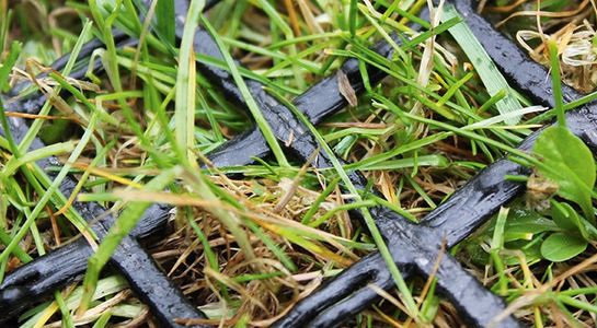 Lawn-protection grid mat