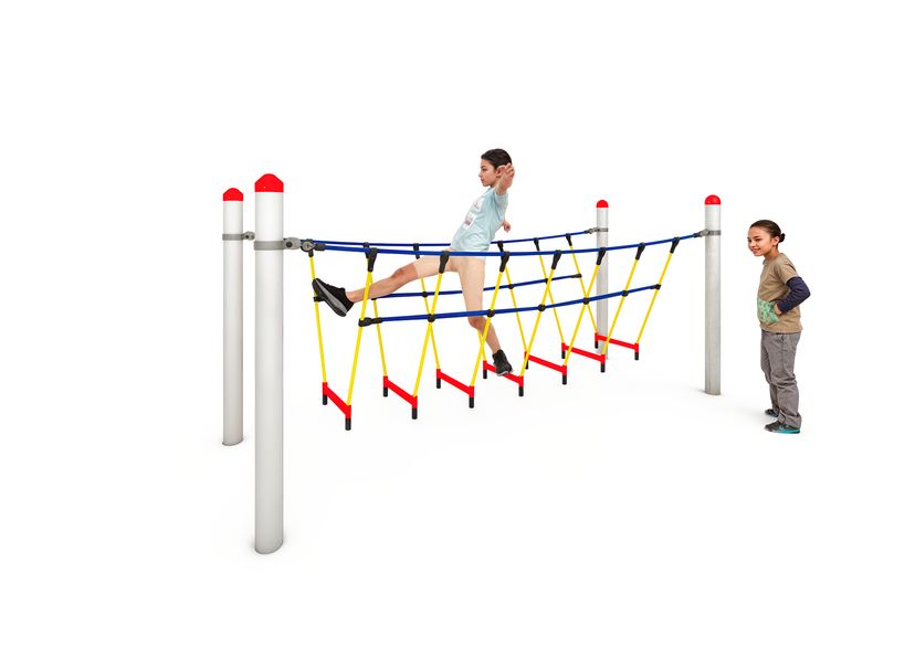 „Wobble rung“ adventure bridge